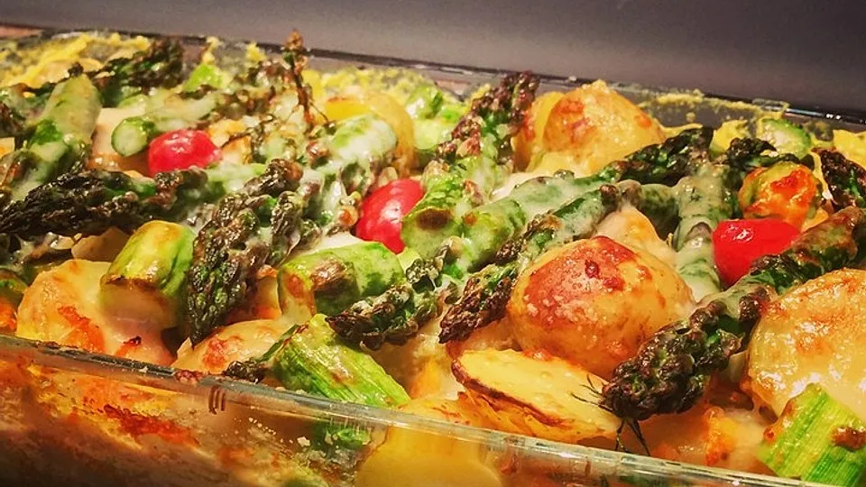 Grüner Spargel-Kartoffel-Auflauf
