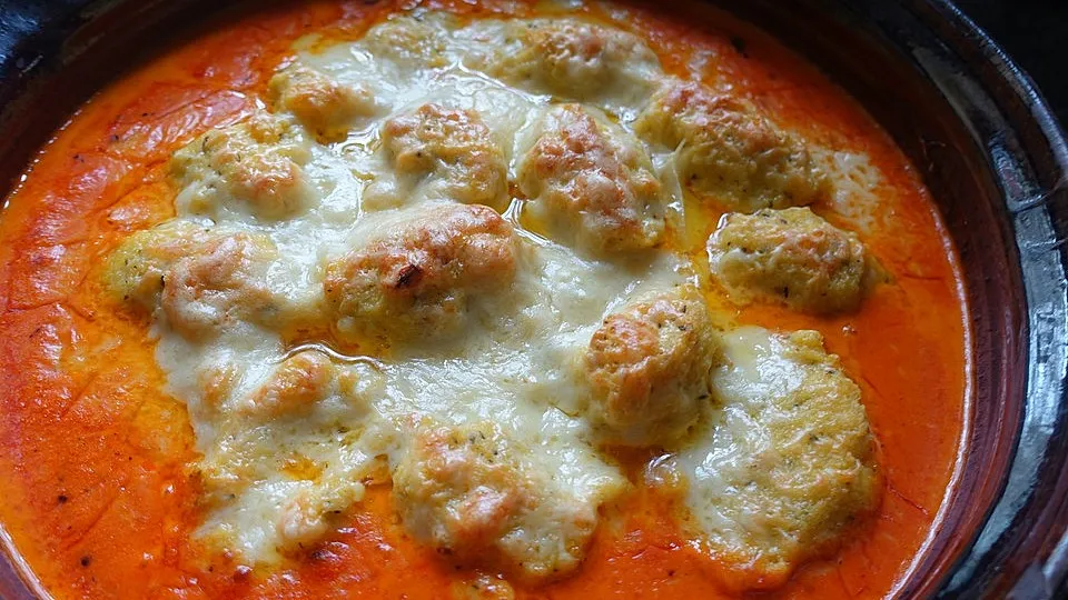 Polenta-Gnocchi in Paprika-Zimtrahm
