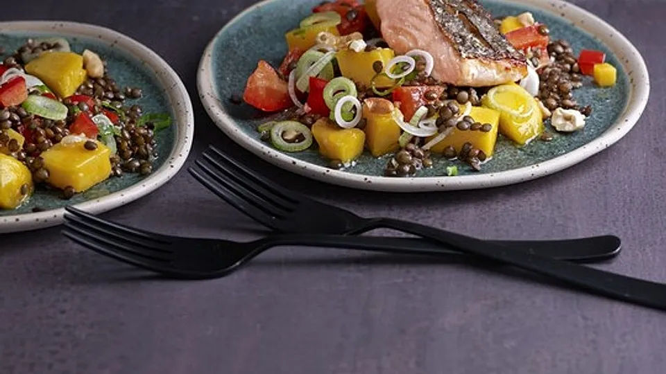 Linsensalat mit Mango und Paprika