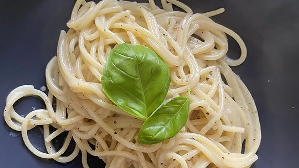 Spaghetti Cacio e Pepe - die Mutter aller römischen Pasta