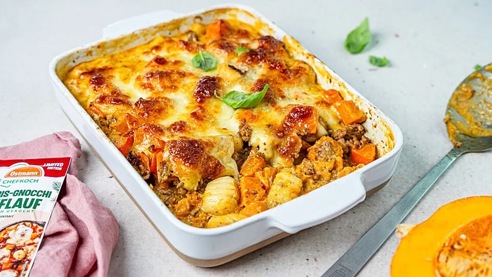 Deftiger Kürbis-Gnocchi-Auflauf mit Hackfleisch
