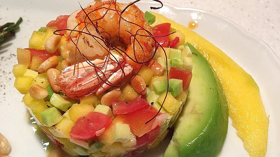 Avocado-Mango-Salsa mit Garnelen
