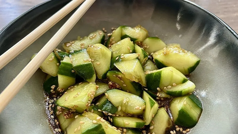 Japanisch-koreanischer Gurkensalat