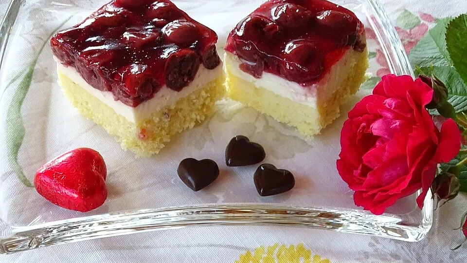 Kirsch-Schmand-Blechkuchen