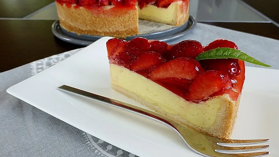 Erdbeer-Käsekuchen-Schnitten